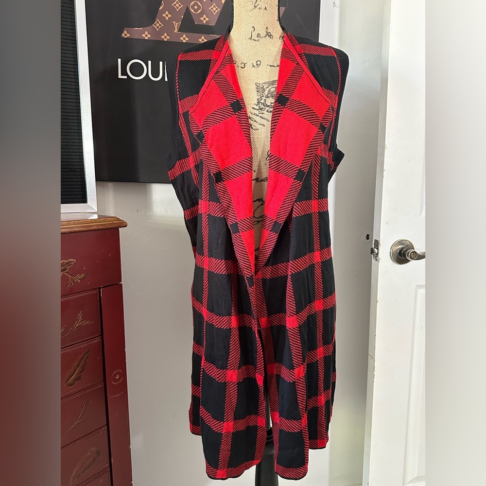 🆕Belldini Reversible Buffalo Plaid Sweater